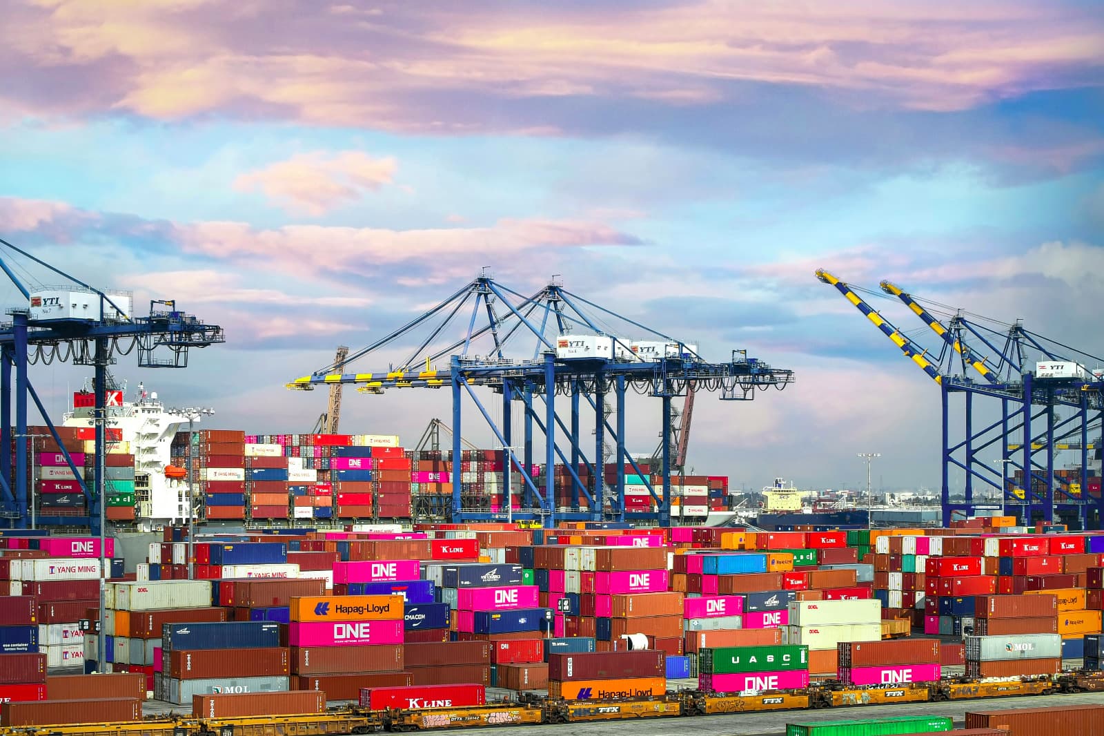 Global shipping network